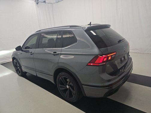 Platinum Gray Metallic 2024 Volkswagen Tiguan 2.0T SE R-Line Black 4MOTION