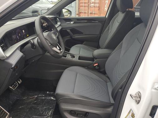 2025 Volkswagen Tiguan 2.0T SE R-Line Black 4MOTION