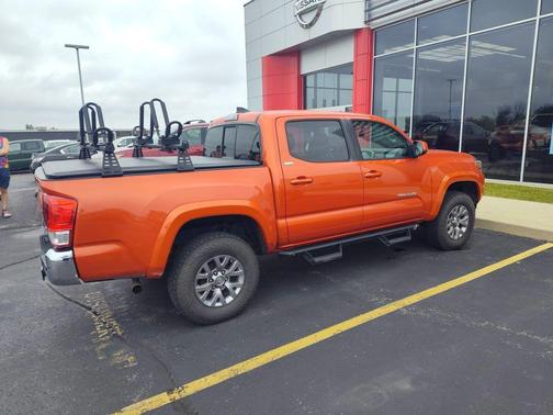 2017 Toyota Tacoma SR5