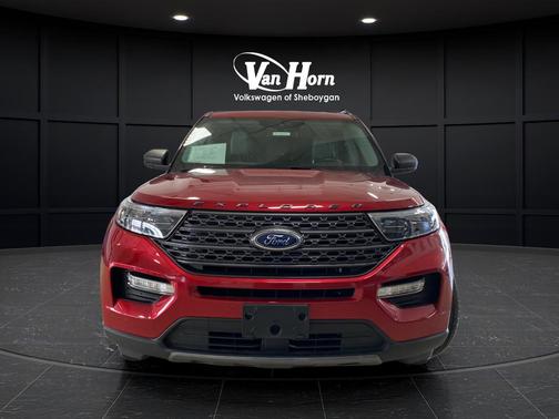 Rapid Red Metallic Tinted Clearcoat 2021 Ford Explorer XLT