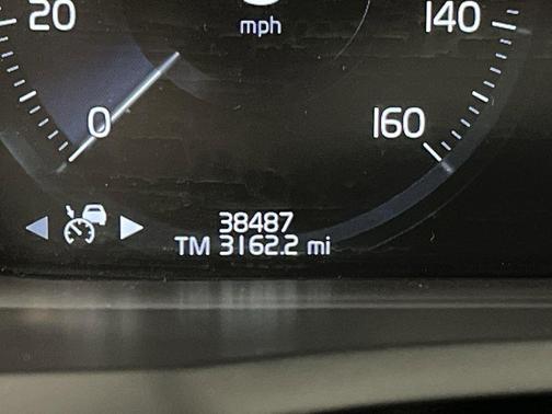 2021 Volvo XC90 Recharge Plug-In Hybrid T8 Inscription Expression 7 Passenger