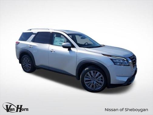 2025 Nissan Pathfinder SL 4WD