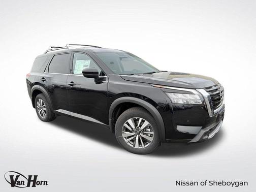 2025 Nissan Pathfinder SL 4WD