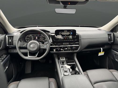 2025 Nissan Pathfinder SL 4WD