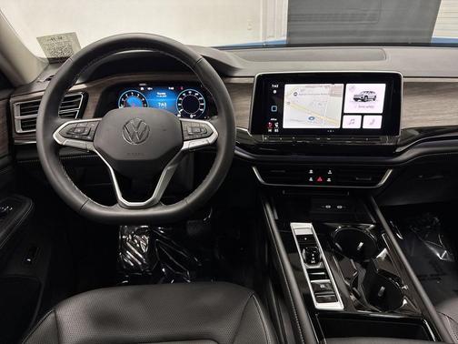 2024 Volkswagen Atlas 2.0T SEL