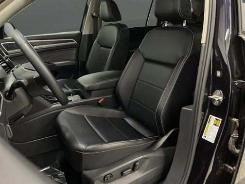 2022 Volkswagen Atlas 2.0T SE w/Technology