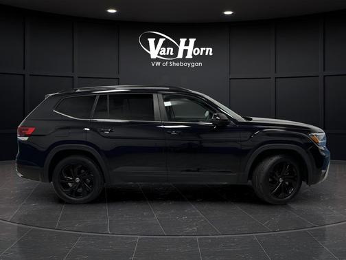 2022 Volkswagen Atlas 2.0T SE w/Technology