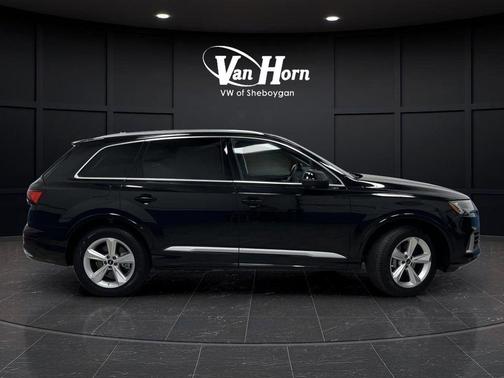 2023 Audi Q7 55 Premium
