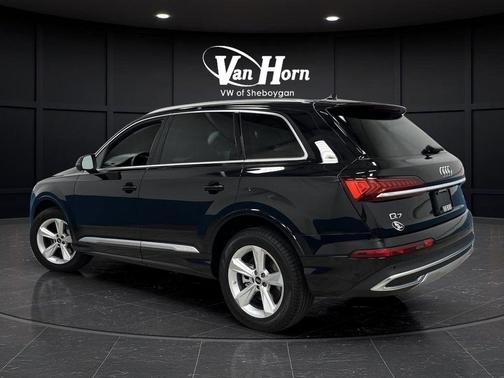 2023 Audi Q7 55 Premium