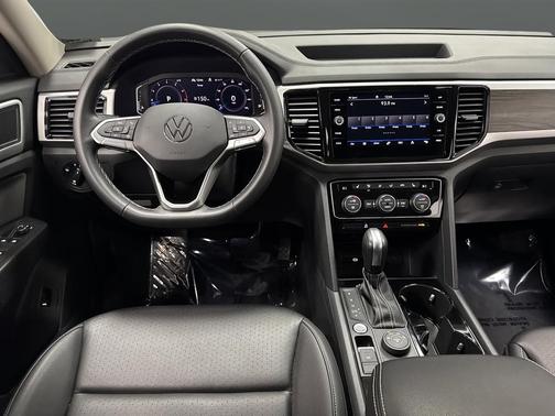 2023 Volkswagen Atlas 3.6L SE w/Technology