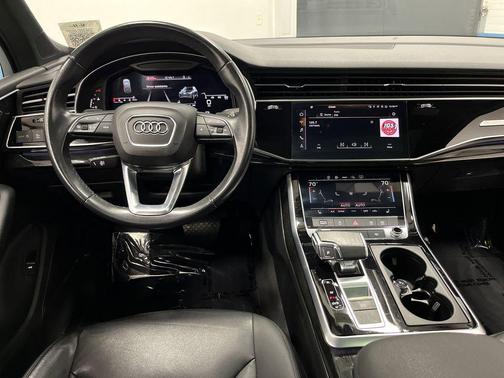 2021 Audi Q7 55 Premium Plus