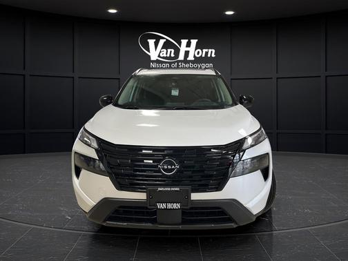 Everest White Pearl Tricoat 2026 Nissan Rogue Dark Armor
