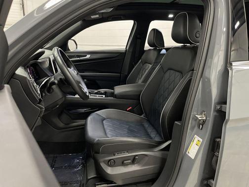 2024 Volkswagen Atlas Cross Sport 2.0T SEL Premium