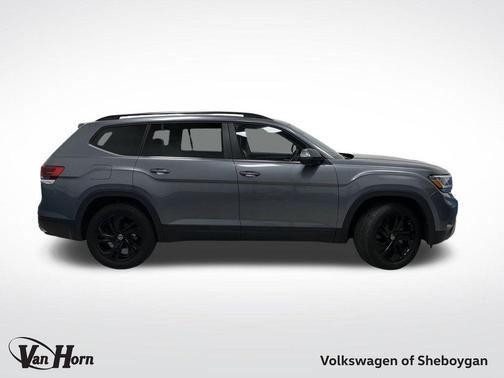 2022 Volkswagen Atlas 3.6L SE w/Technology
