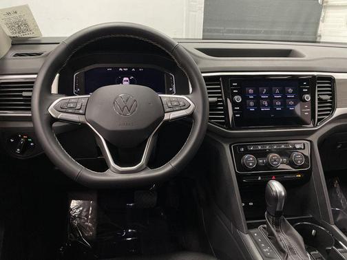 2022 Volkswagen Atlas 3.6L SE w/Technology