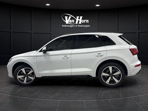 Glacier White Metallic 2023 Audi Q5 45 S line Prestige