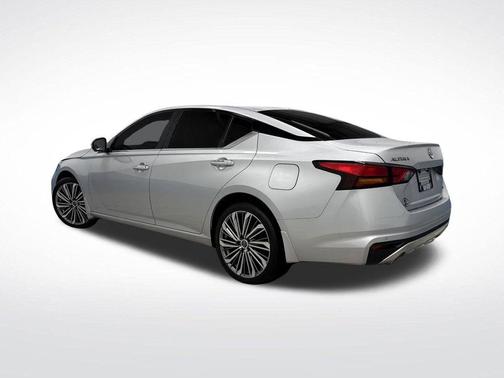 2025 Nissan Altima 2.5 SL