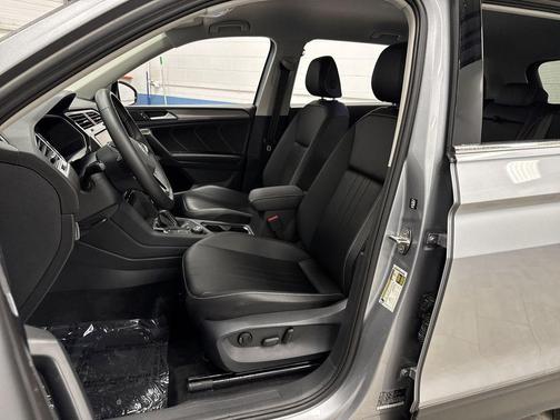 2024 Volkswagen Tiguan 2.0T SE 4MOTION