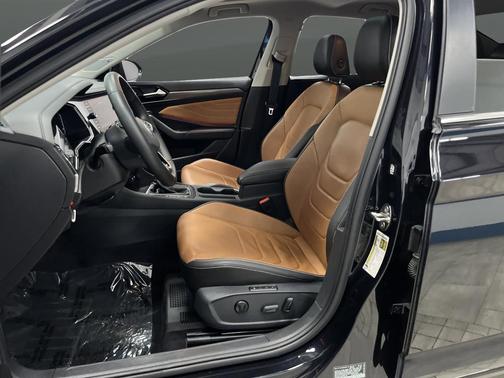 Deep Black 2022 Volkswagen Jetta 1.5T SEL