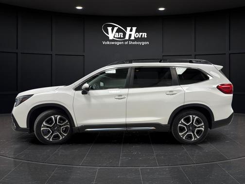 Crystal White Pearl 2023 Subaru Ascent Limited 7-Passenger
