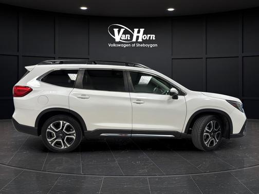 Crystal White Pearl 2023 Subaru Ascent Limited 7-Passenger