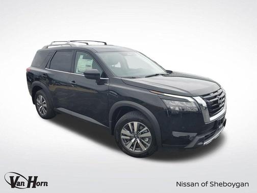 2025 Nissan Pathfinder SL 4WD