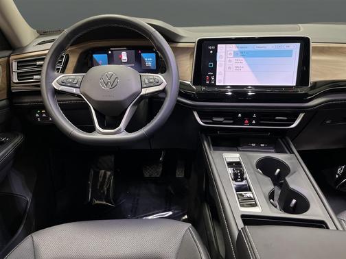 2024 Volkswagen Atlas 2.0T SE