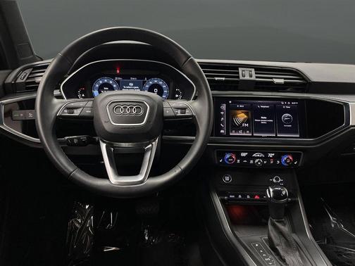 2024 Audi Q3 45 S line Premium Plus