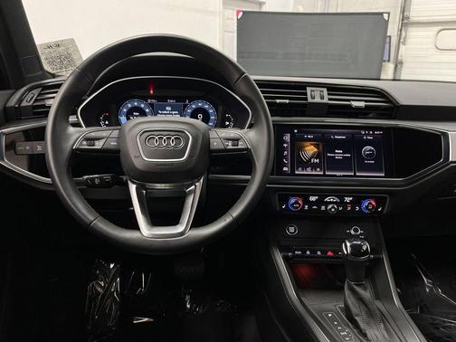 2024 Audi Q3 45 S line Premium Plus
