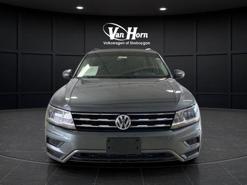 Platinum Gray Metallic 2021 Volkswagen Tiguan 2.0T SE 4MOTION