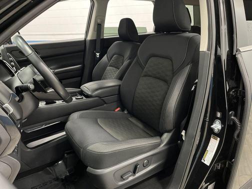 2024 Nissan Pathfinder SV 4WD