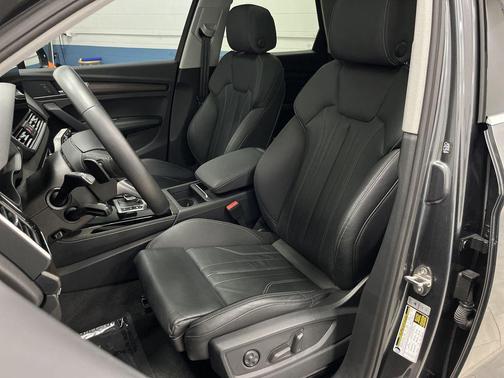 2022 Audi Q5 55 S line Premium Plus