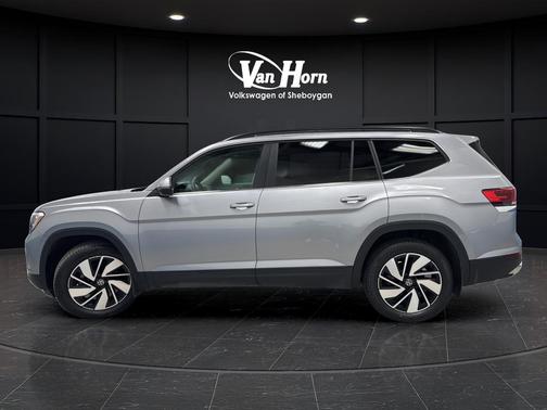 Silver Mist Metallic 2024 Volkswagen Atlas 2.0T SE w/Technology 4MOTION