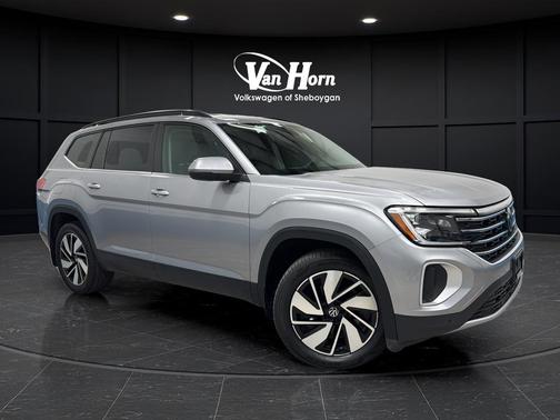 Silver Mist Metallic 2024 Volkswagen Atlas 2.0T SE w/Technology 4MOTION
