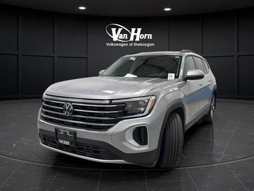 Silver Mist Metallic 2024 Volkswagen Atlas 2.0T SE w/Technology 4MOTION