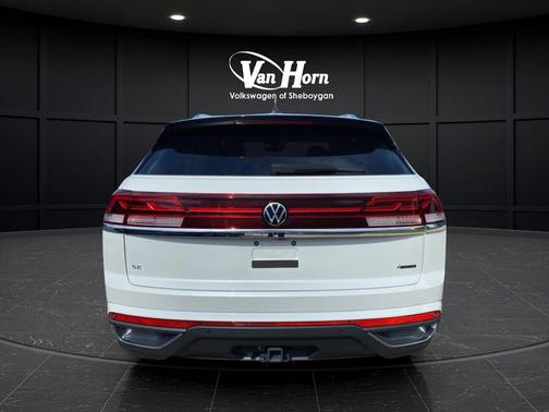 Opal White Pearl 2026 Volkswagen Atlas Cross Sport 2.0T SE w/Technology 4MOTION