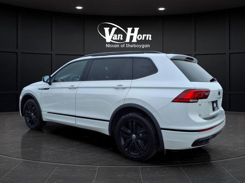 2022 Volkswagen Tiguan 2.0T SE R-Line Black 4MOTION