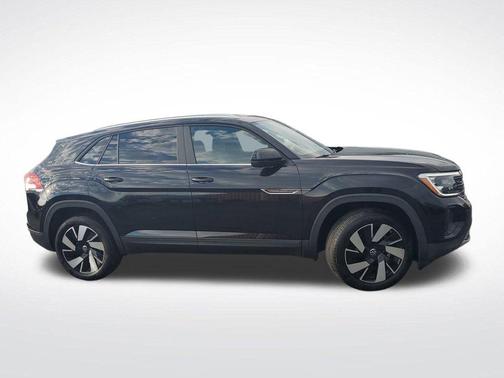 2024 Volkswagen Atlas Cross Sport 2.0T SE w/Technology 4MOTION