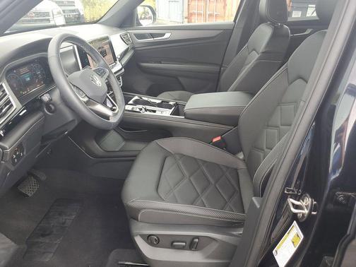 2024 Volkswagen Atlas Cross Sport 2.0T SE w/Technology 4MOTION