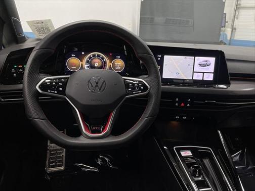 2024 Volkswagen Golf GTI 2.0T SE DSG