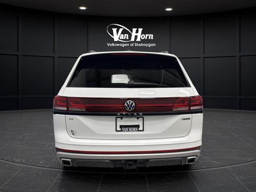 2024 Volkswagen Atlas 2.0T SE w/Technology 4MOTION