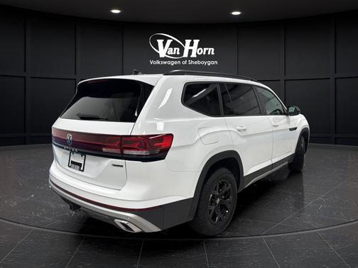 2024 Volkswagen Atlas 2.0T SE w/Technology 4MOTION