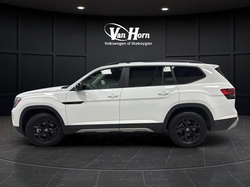 2024 Volkswagen Atlas 2.0T SE w/Technology 4MOTION