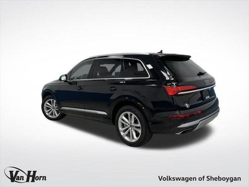 2025 Audi Q7 55 Premium