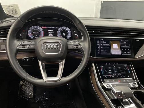 2025 Audi Q7 55 Premium