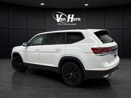 2024 Volkswagen Atlas 2.0T SE w/Technology 4MOTION