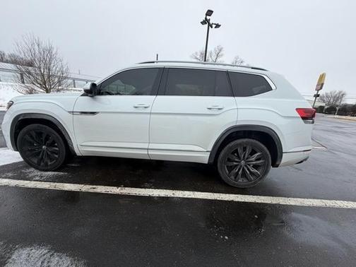 2022 Volkswagen Atlas 3.6L SEL Premium