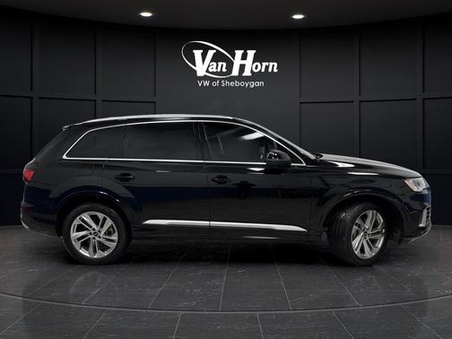 2023 Audi Q7 55 Premium Plus