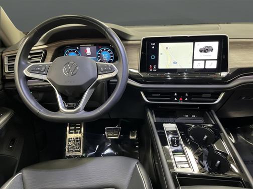 2025 Volkswagen Atlas 2.0T SEL Premium R-Line 4MOTION