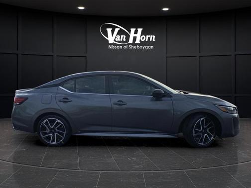 Gun Metallic 2025 Nissan Sentra SR